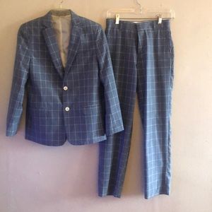 TOMMY HILFIGER BOYS SUIT!